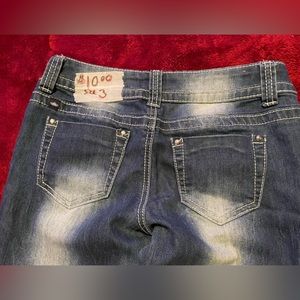 Almost famous stretchy jeans